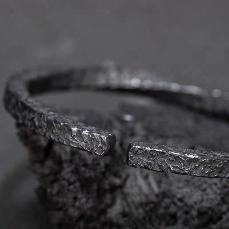 Aura Craft Möbius Ring Alloy Open Bracelet 3