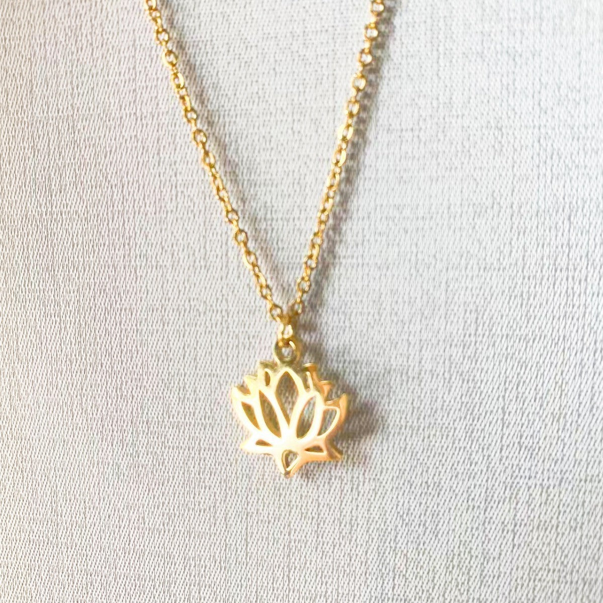 Aura Craft Lotus Dharma Meditation Blessing Pendant 1