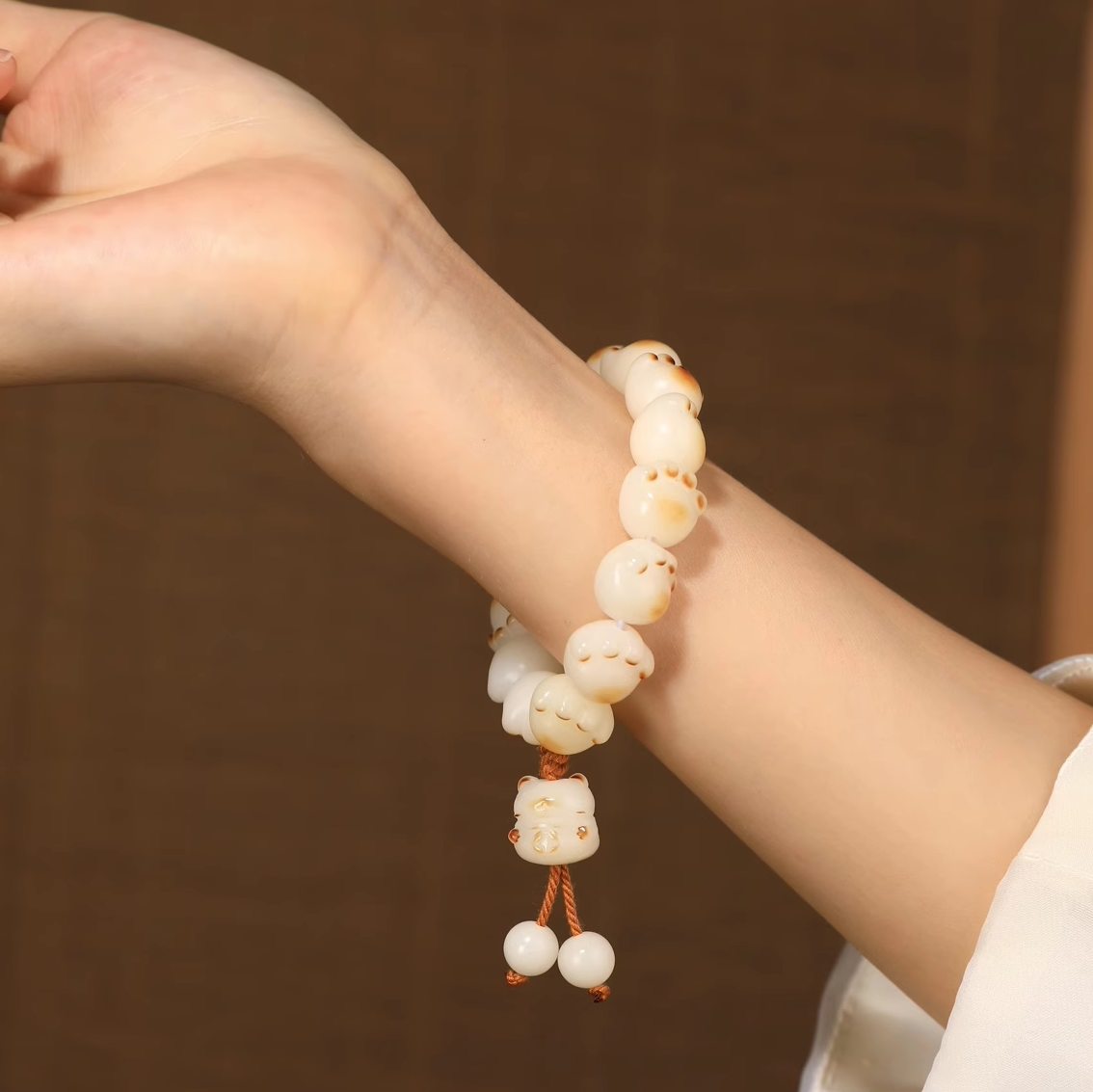 Aura Craft Lucky Cat's Paw Bodhi Root Bracelet 11