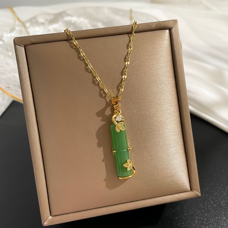 Lucky jade necklace pendant that brings unexpected wealth 5