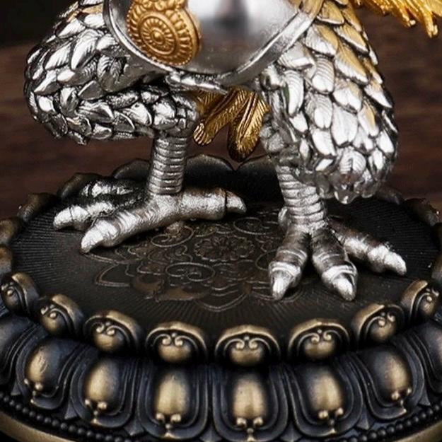 Aura Craft Tibetan Tantric Brass Golden Winged Dapeng Bird Guardian Buddha Amulet to Ward Off Evil and Peace Ornaments 5