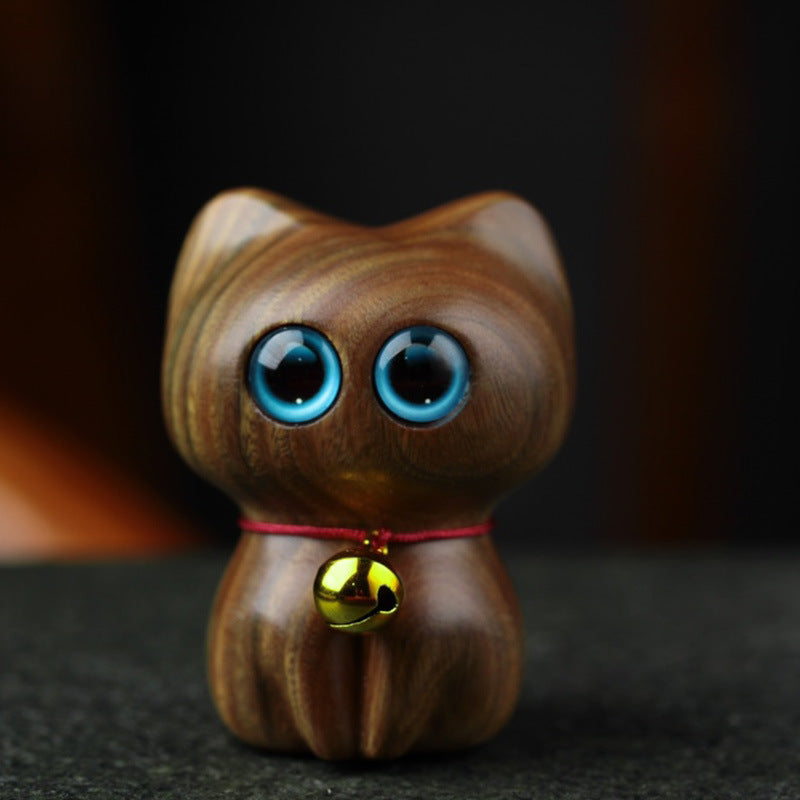 Aura Craft sandalwood carved cute cat crafts can be used in tea rooms, meditation rooms, and study rooms.